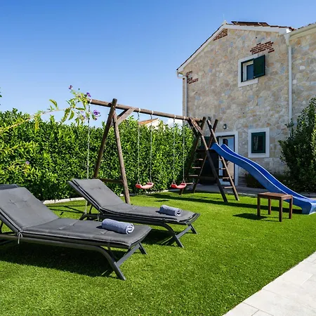 Carmen By Interhome Villa *