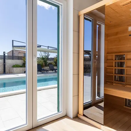 Villa Carmen By Interhome